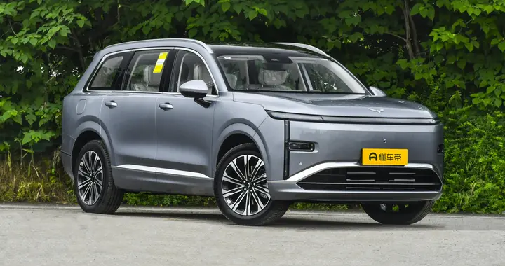 10万预算想入手家用六座SUV？可以看看五菱星光L，空间大、续航长