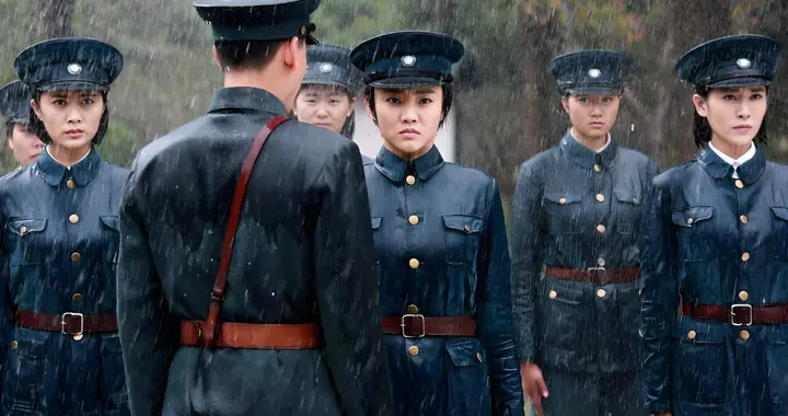 他在塔山被老蒋大骂为饭桶，一年后为何能从三野包围圈中溜走？