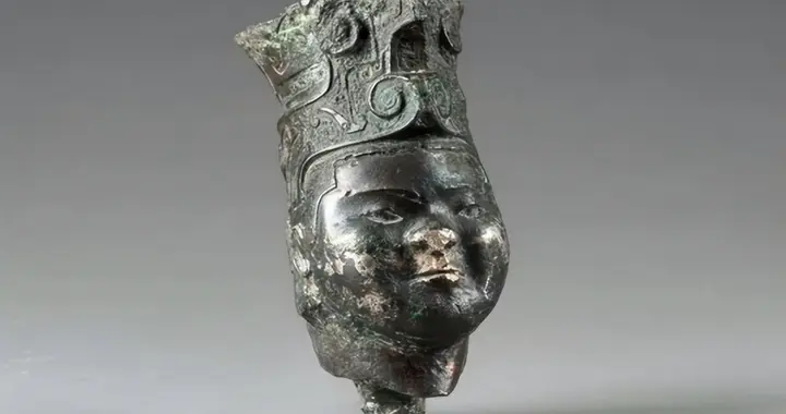 咸阳宫遗址挖出“青铜岳云鹏”，专家判定秦代最珍贵“皇家面孔”