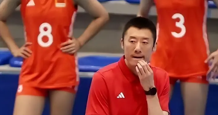 中国女排3-0韩国成功卫冕球员评价：4人优秀，3人及格，替补平淡
