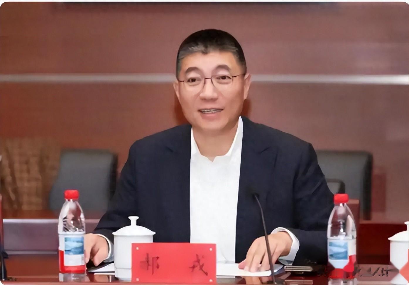 娱圈大瓜！中戏院长郝戎突然“翻车”，任职中戏30年当了7年院长