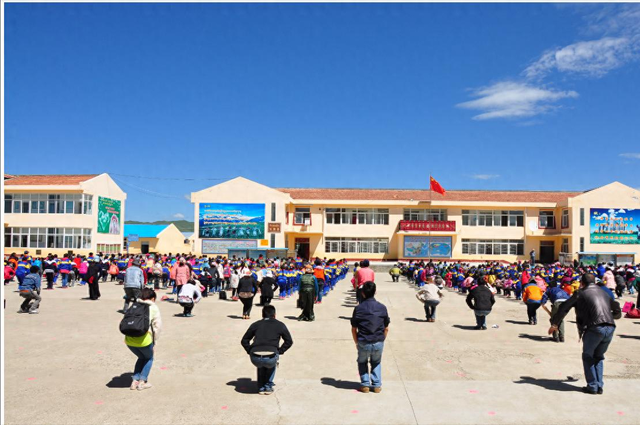 1991年，我退学在家劳动，同桌女生追到地里。后来她做了我的新娘