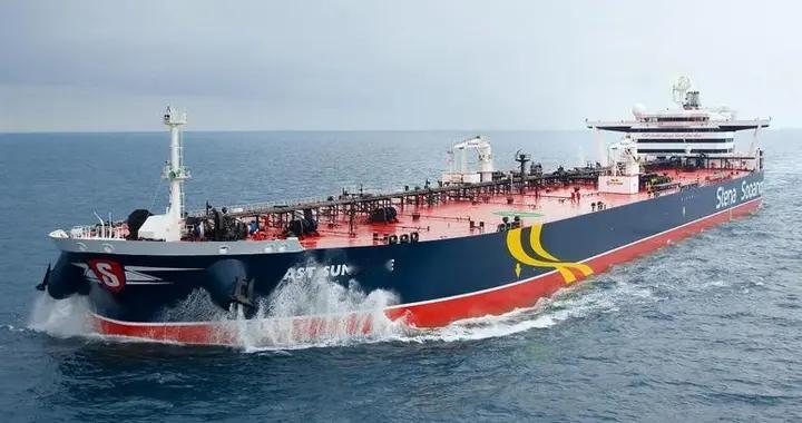 伊朗局势引爆乱象，中国政府果断出手，要给两家航运巨头立个规矩