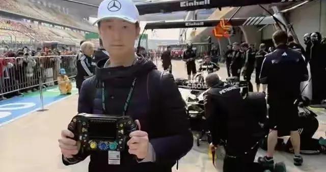 林永健儿子长到1米九！和爸爸像复制粘贴，低调有才圈粉