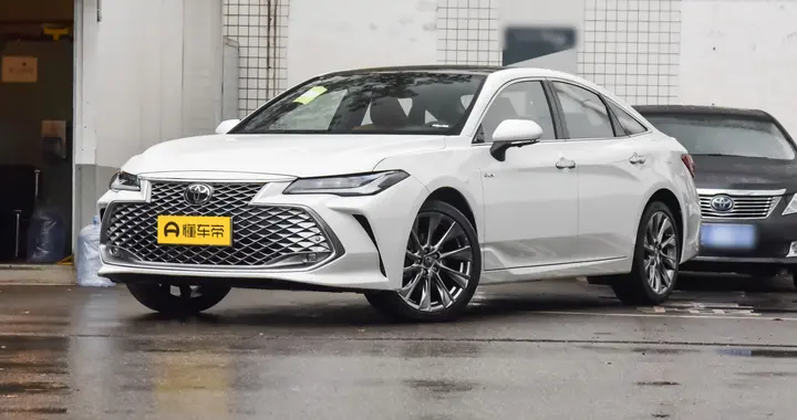 解析2026款亚洲龙2.5L双擎版：百公里油耗4.36L，优惠高达5万元