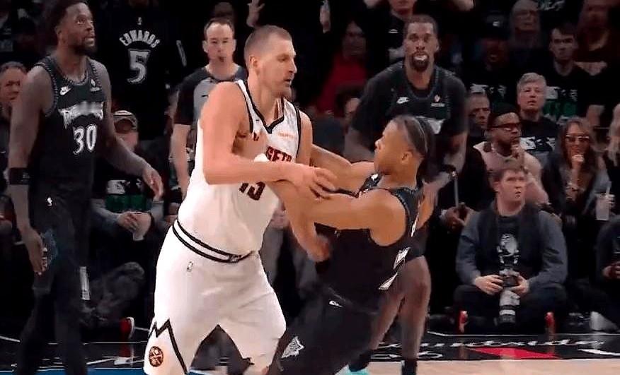 NBA赛场上，竟然有人能把MVP直接推翻在地？  掘金对森林狼G6，火...