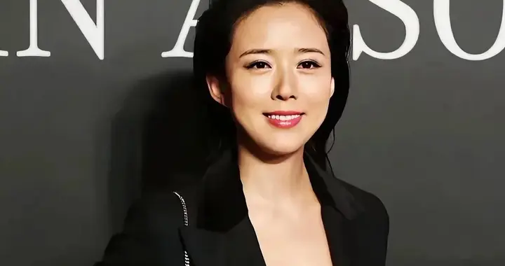 颜丹晨：最美嫦娥