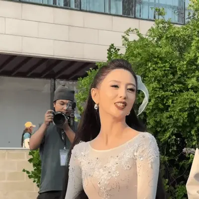 顾青璃：佟丽娅真的好美好仙啊！她现在都专