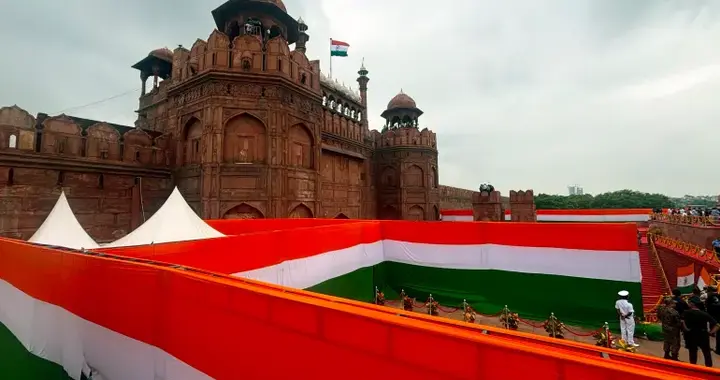 印度汽车深夜爆炸，13人惨死街头！莫迪深夜急令：血债血偿！