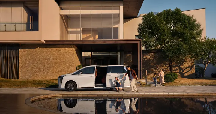 2026款传祺M8 HEV，把全家人的期待一次性装进1台车里！