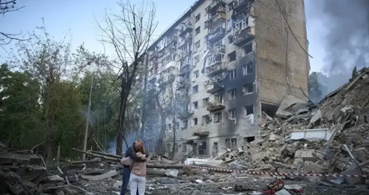 导弹全部命中，乌首都一片火海，防空系统归零，俄军已摸透底牌