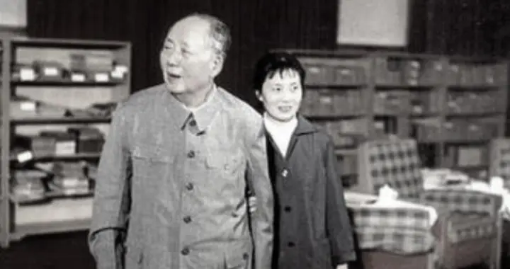 1975年毛主席接见基辛格，对方为何请求毛主席亲自写下字据？