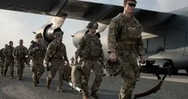 美国现在的麻烦是驻外美军开始藩镇化