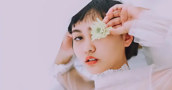 聪明女人的“朋友圈潜规则”：这4样东西，她们从不轻易晒