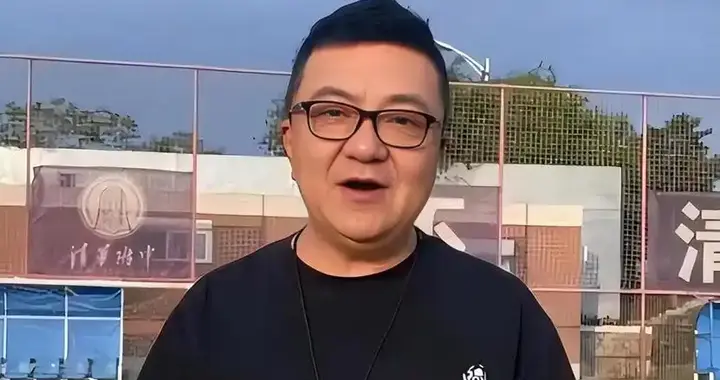 千万赞助款刚到位，董路第一件事：拿一百万分给月薪三千的老兄弟