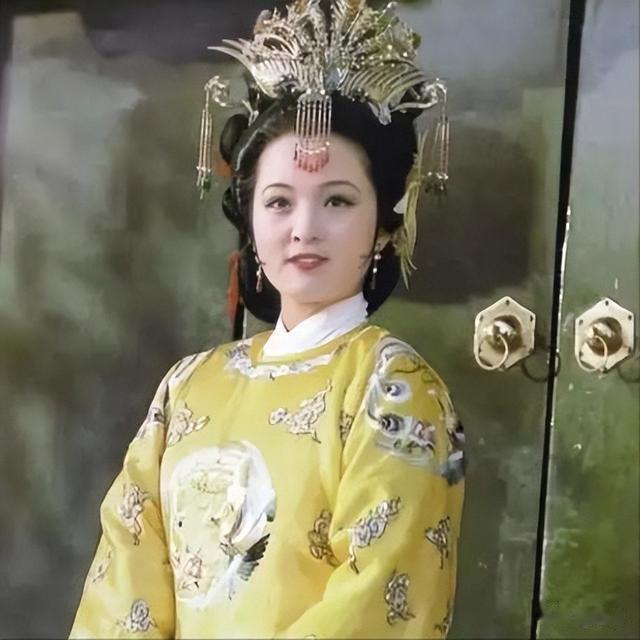 红楼梦：元妃省亲，开口第一句话，就否定了林黛玉的地位