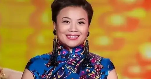 风水轮流转！谁也没想到未婚未育的张也，在58岁却活成了人生赢家