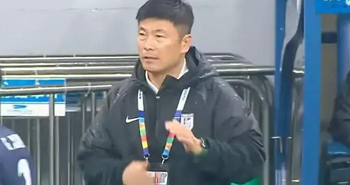 一场3-1，让大连英博拿到关键3分，成都蓉城又错失一个冠军点！