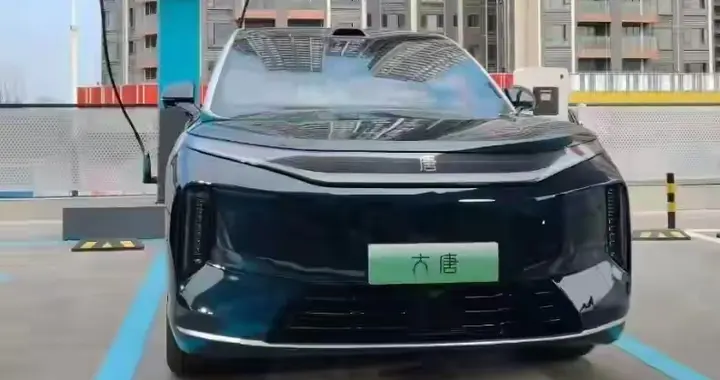 比亚迪也对全尺寸SUV下手了！尺寸超问界M9，零百加速4.9秒！