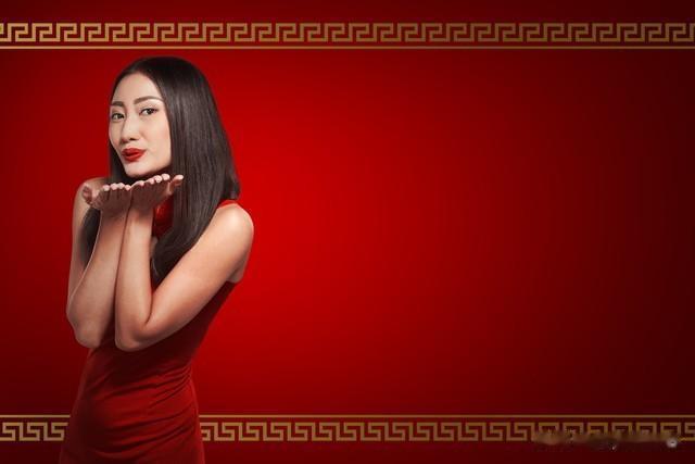 撩中年女人，多做以下三件事，很容易跟她发展关系