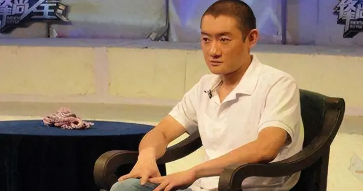 汪雨再一次证明，娶妻要娶年轻的，即使你老了，她还美得心旷神怡