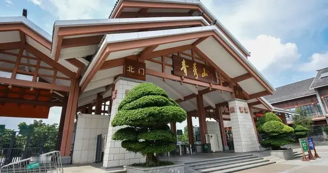 不愧是广西南宁唯一的5A级景区，不单只是爬山，还有更多好玩的