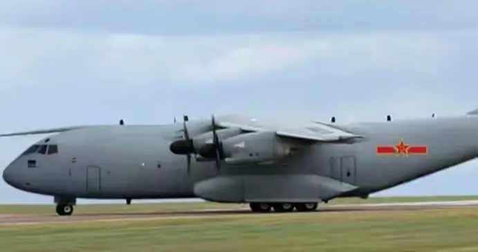 中国运-30横空出世，美国C-130J真的被超越了吗