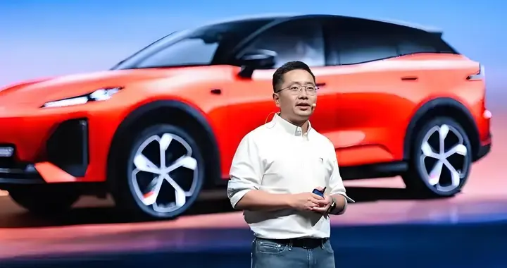 全新深蓝S07不玩虚的，华为ADS+630km续航戳中3大用车痛点​！