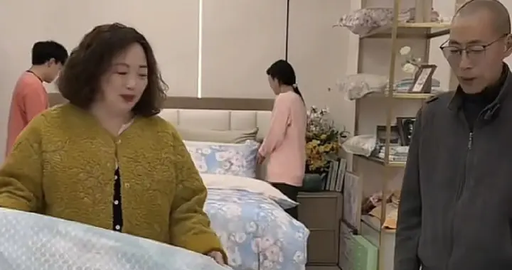 云鹏爸说带他见1位老朋友网友猜到谁 云鹏和爸爸2个举动被网友猛夸