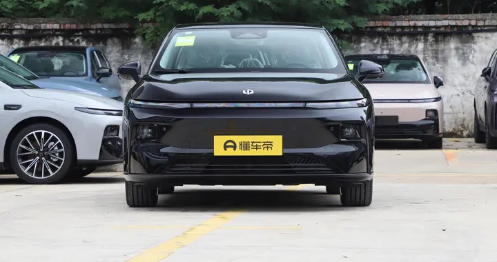 预算10万左右，想买性价比高的电车，不妨看看这款零跑B01！