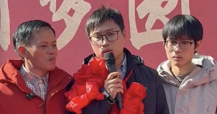 梁志辉10年前与梁爸擦肩而过 梁妈和奶奶送礼物 杜小华的话让人泪目