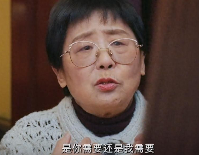 离婚后黄圣依回娘家住遭父母嫌，妈妈：你硬要搬回来和我们一起住
