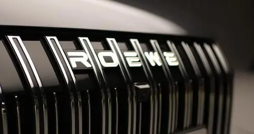 选新能源车怕踩坑？按 “需求匹配 + 核心配置” 挑，荣威 M7 DMH