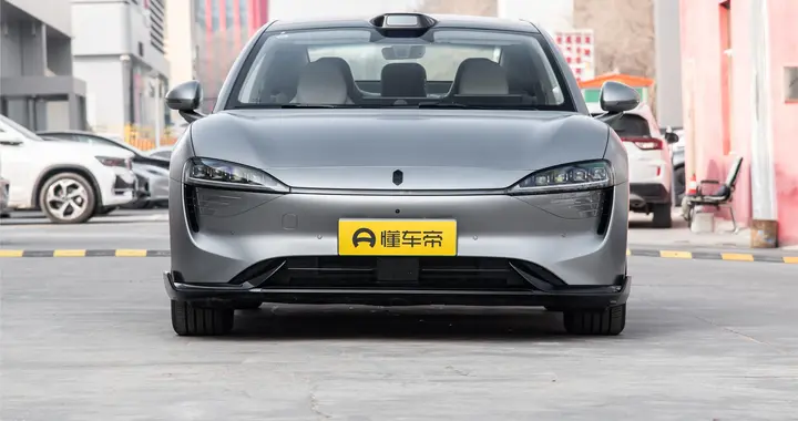 新款智界S7上市，23.98万起售是该冲还是该等？