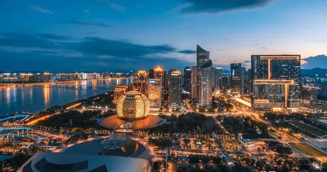 年满60外地老人，来杭州凭身份证免费游西湖17景