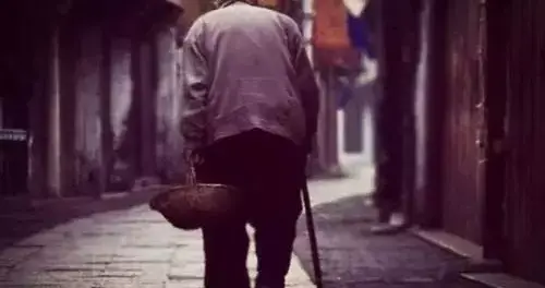 父母，需要的是一个有你陪伴的中秋节