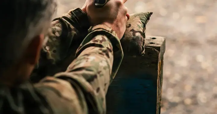 美国特种部队绿色贝雷帽进行战斗射击训练（组图）