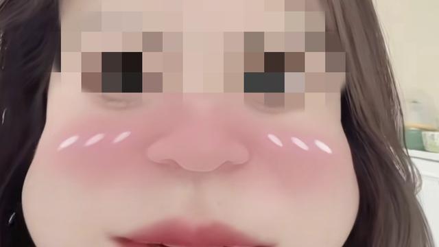 请叫我猴哥：一女子发视频说，第一次见未来