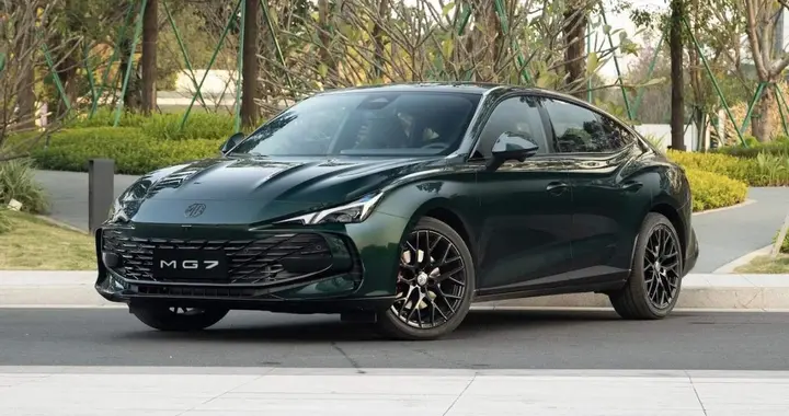 标配电动扰流、升级NGP+AI大模型，MG7 2.0T比肩第五代EA888？