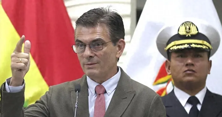 对华合约全部撕毁！中国又一伙伴背后捅刀，骗走20亿倒向美国