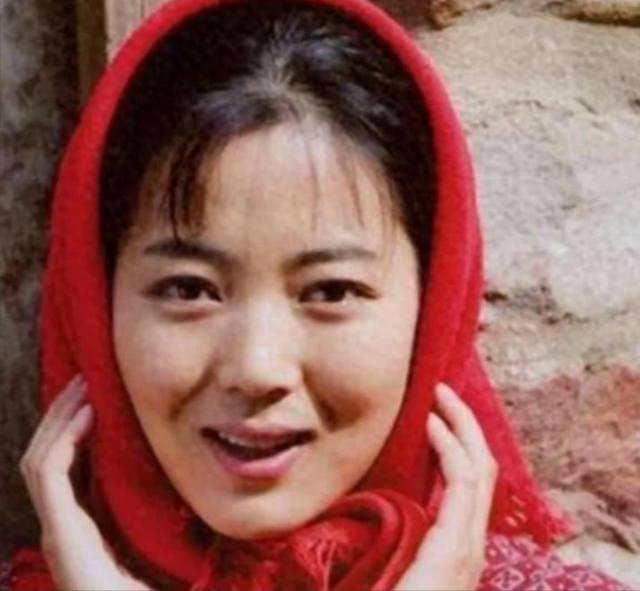 演员王茜华现状：曾经美得一塌糊涂，如今患病让她变得认不出来！