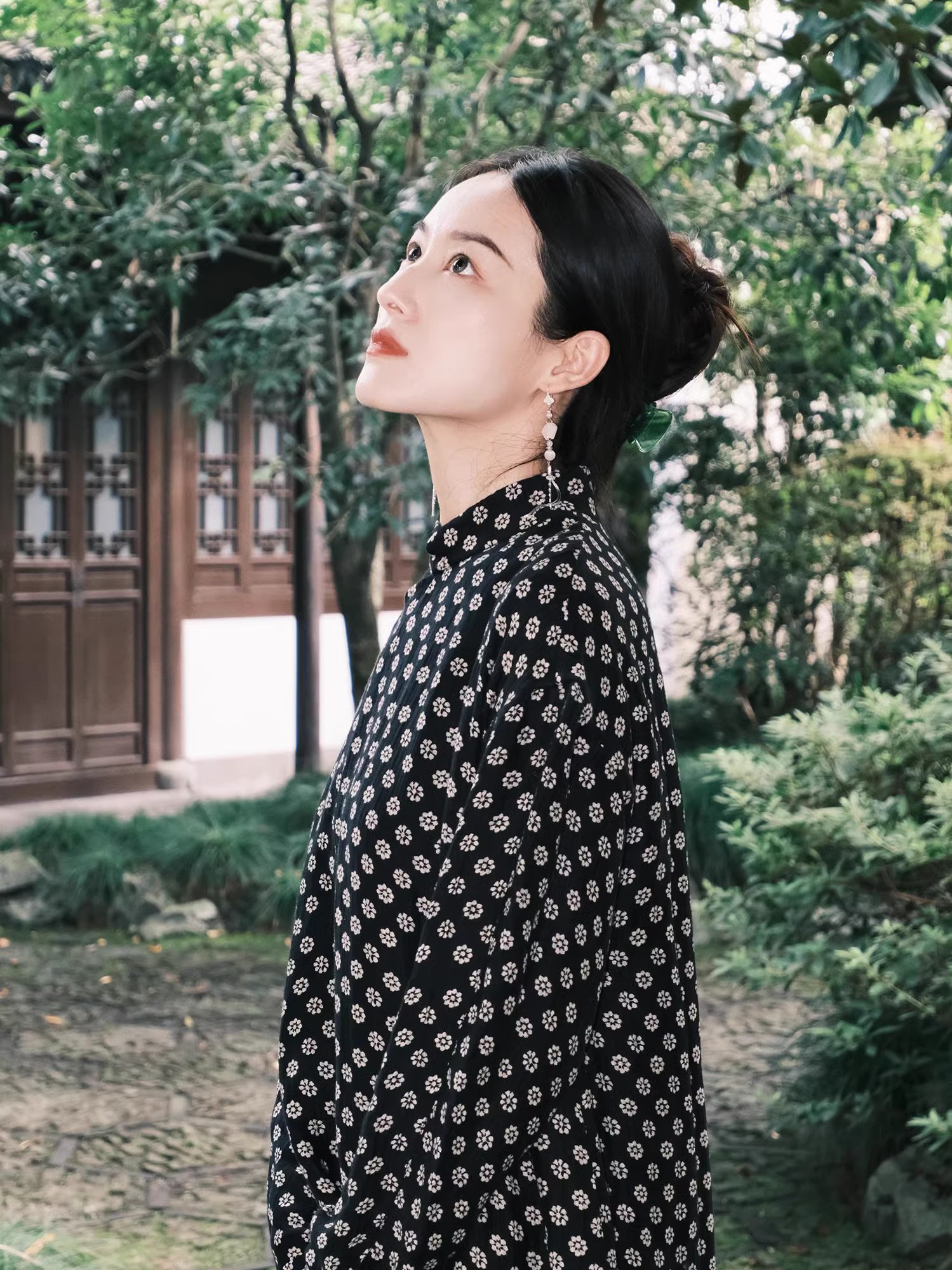 中式斜襟立领连衣裙女黑白撞色