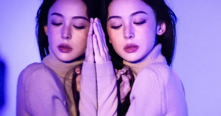 娜扎双生蝴蝶花，好权威的美