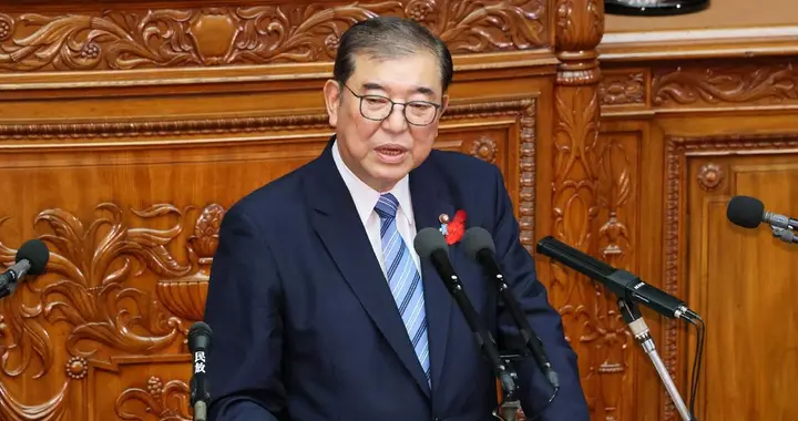 石破茂彻底绷不住! 眼见高市将日本治理得一团糟, 终于忍不住摊牌了
