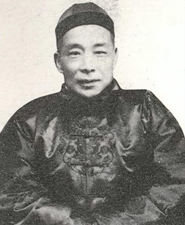 晚清一奇才借钱从不花，放箱子里到期便还，凭此套路竟成上海首富