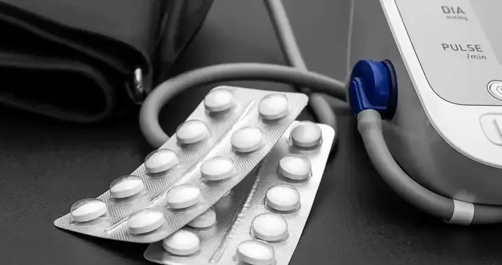 吃降压药不能喝牛奶？提醒：长期服用降压药，最好远离“6物”