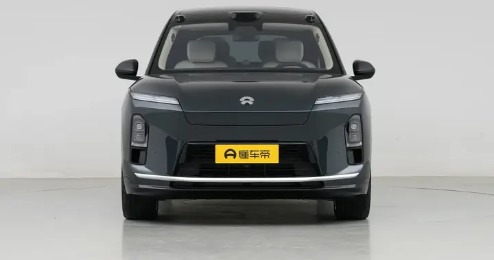 蔚来ES8：懂中国家庭的大型SUV，月销超2.2万台，有颜有料超豪华