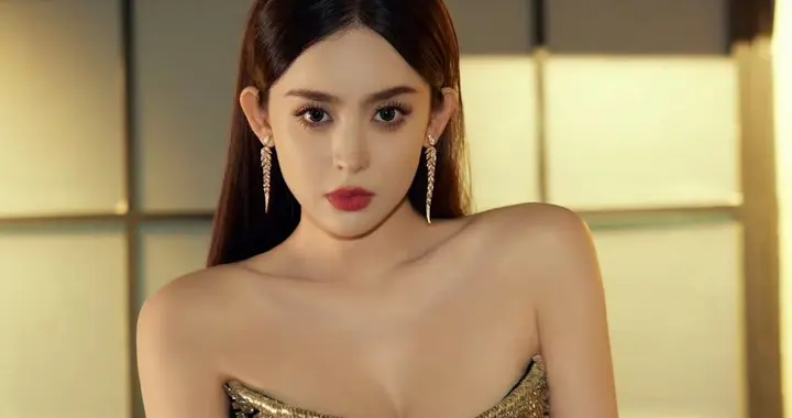 娜扎性感深V诱惑