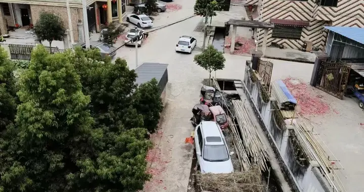 灌阳某村，600年出了5个武举0个文举，全族急了合力凿了根4米石笔