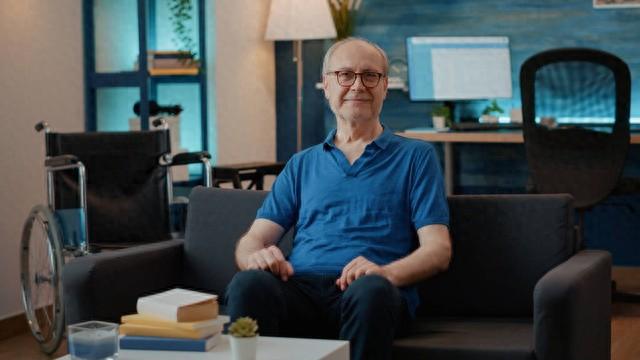 我62岁，突然悟透不生病的秘密，做到的人不多，看看你做到了几条